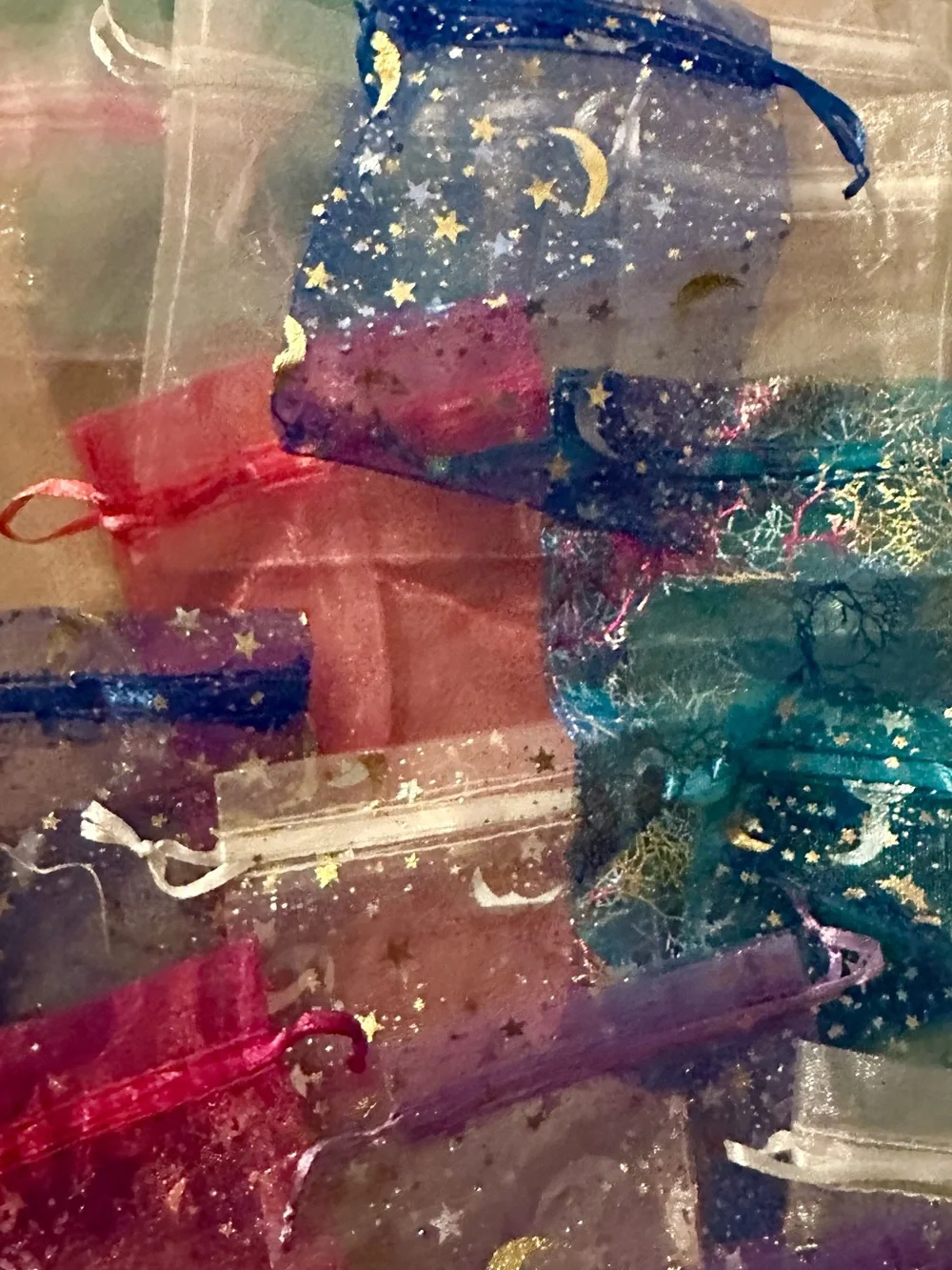 BUY NOW 40 Pc Mixed Size & Design Organza Bags - S-XL